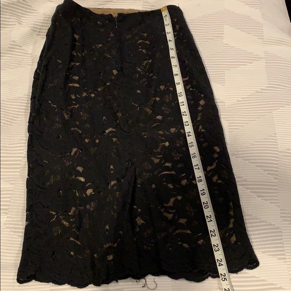 New York and Co black lace pencil skirt - Picture 2 of 5
